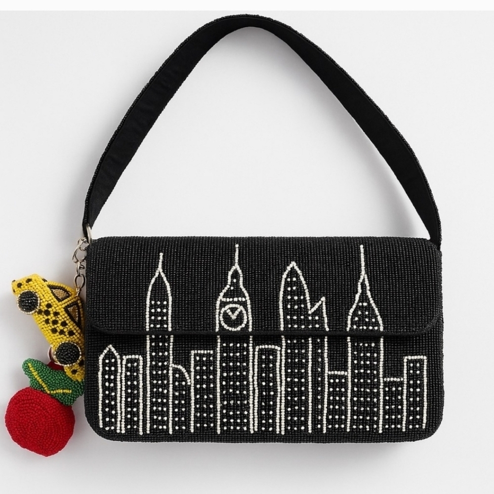 🖤▪️Made In India▪️ NYC Cityscape Skyline Beaded Handbag Apple + Taxi Charms